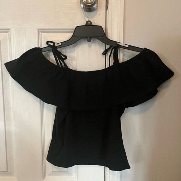 Who What Wear Black Tie Strap Cold Shoulder Top Size XS - Picture 3 of 6